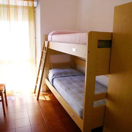 Saturnia Apartamento *