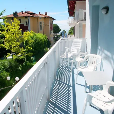 Saturnia Apartamento *